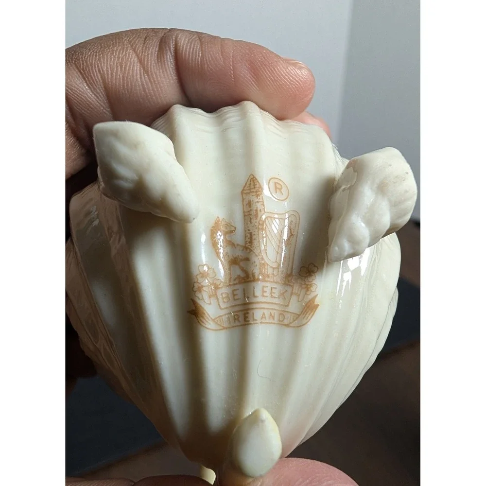 Vintage Belleek Ireland Neptune Shell Teacup 7th Mark with Shell Feet